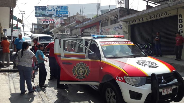 Vehículo se queda sin frenos en Avenida Morelia