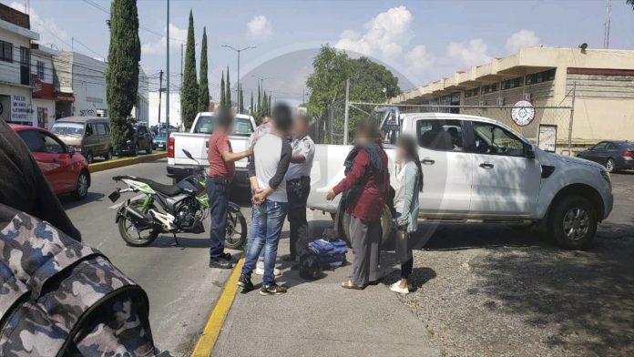 Motociclista impacta con una camioneta en la Av. Periodismo en Morelia