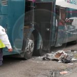 Explotan granadas de fragmentación en un autobús de pasajeros