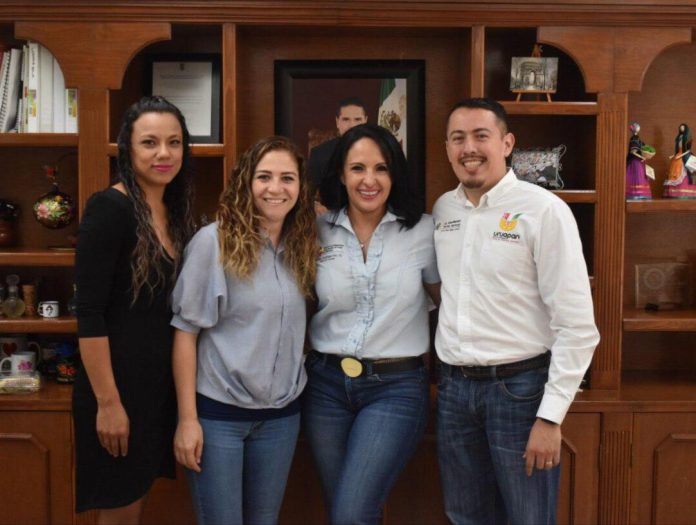 Concreta Gobierno Municipal casi 1 MDP para equipamiento de 25 escuelas