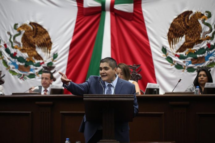 Urgente que la federación cumpla con su compromiso y absorba la nómina magisterial: Arturo Hernández 