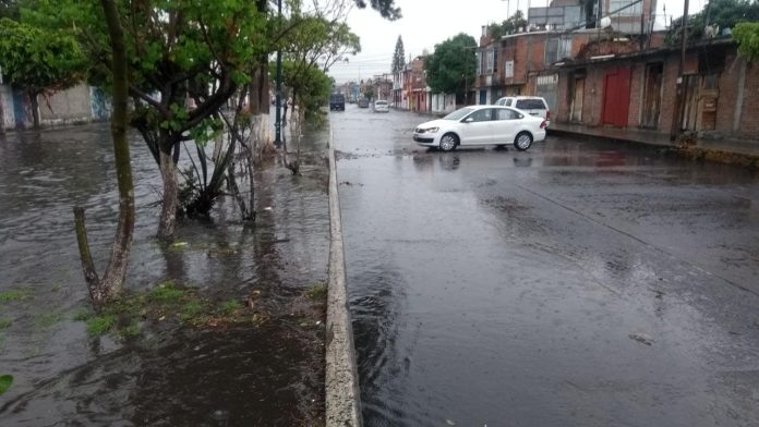 Vecinos de la colonia Primo Tapia con temor a inundaciones