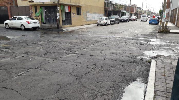 De mal en peor las calles de la Colonia Guadalupe