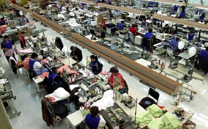 Maquiladoras darán empleo a 40 mil migrantes al norte del país