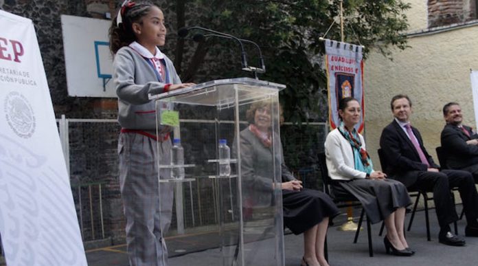 Niños podrán usar falda y niñas pantalón en las escuelas de CD.MX.