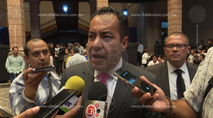 Taxistas son respaldados por el Gobierno del Estado: Carlos Herrera Tello