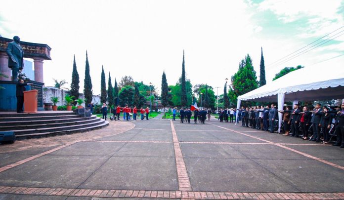 Encabezó Víctor Manríquez 147 aniversario luctuoso de Benito Juárez