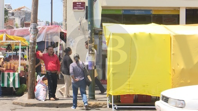 Nuevo enfrentamiento entre comerciantes y policías en el Mercado Independencia