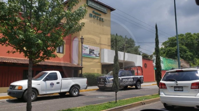 Muere hombre en hotel de Av. Periodismo