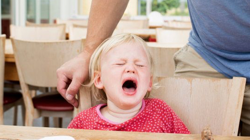 Restaurante prohíbe niños que lloren o no estén sentados por protección a sus clientes Restaurante prohíbe niños que lloren o no estén sentados por protección a sus clientes