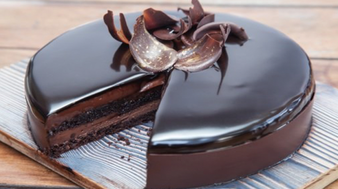 Desayunar pastel de chocolate podría ayudarte a bajar de peso