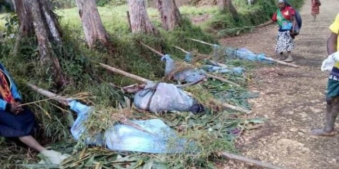Decenas de mujeres y niños mueren en el “peor asesinato por venganza” en Papúa Nueva Guinea