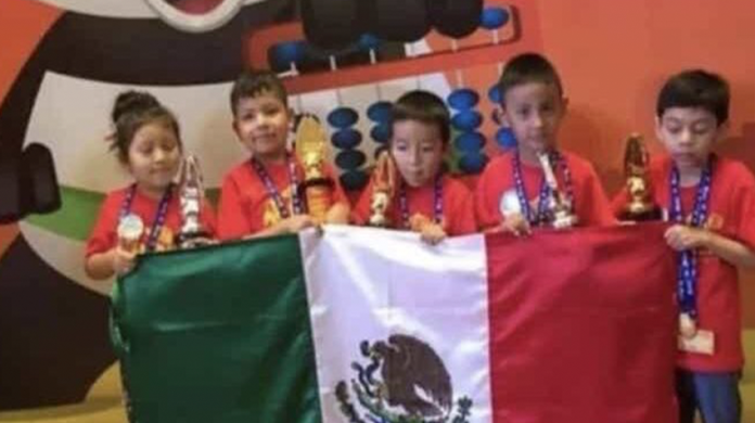 Niños mexicanos ganan campeonato de habilidad mental y matemáticas en China