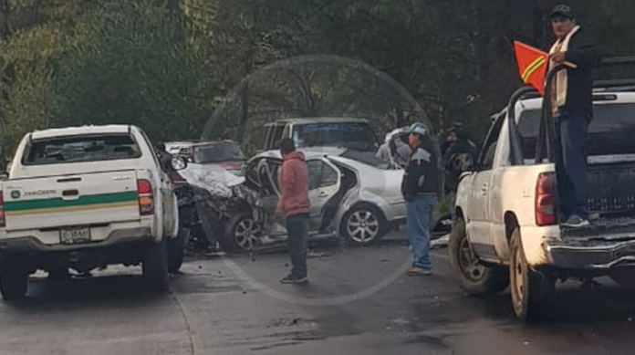Mueren dos músicos de “Tierra Fría” en choque de autos