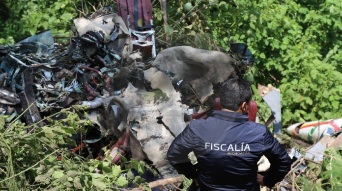 Recuperan los 4 cadáveres del helicóptero caído en Villa Madero 