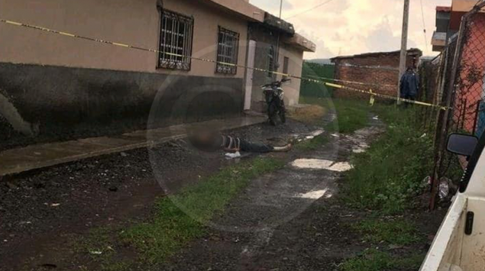 Matan a un hombre a espaldas de panteón 