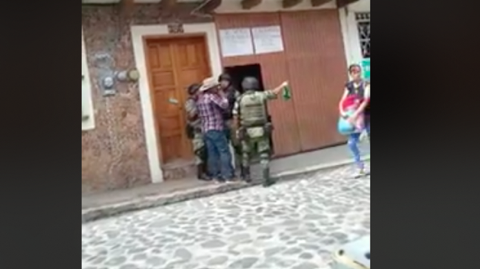 VIDEO: Captan a elementos de la Guardia Nacional pasados de copas en fiestas patronales