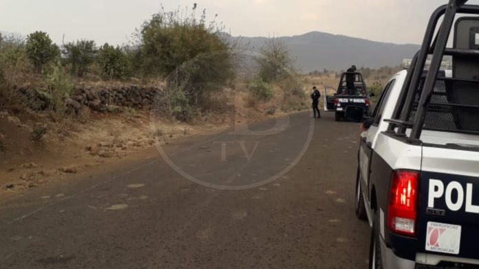 Policía es encontrado muerto a tiros en una camioneta