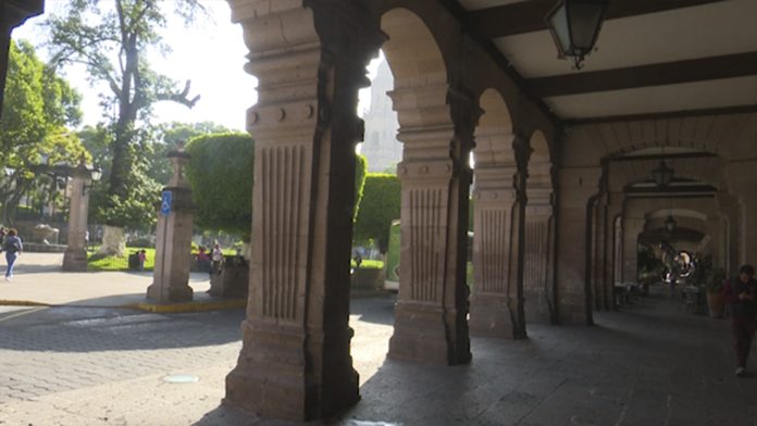 Locatarios exigen más vigilancia para que no hagan sus “necesidades” en los portales