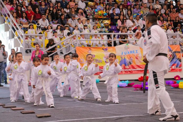 429 niñas y niños egresan de CAIC’s del DIF Uruapan
