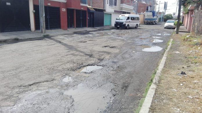 Calles en mal estado debido a las frecuentes lluvias