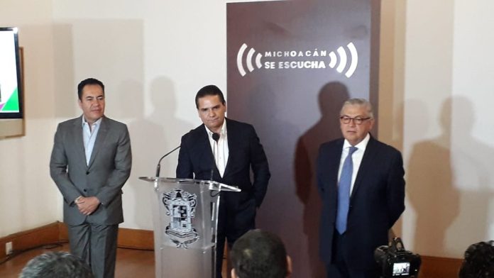 A la venta aeronaves, almacenes y terrenos para solventar la nómina: Silvano Aureoles