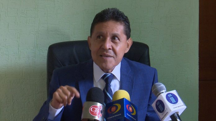 Venta de helicópteros, un paliativo para Michoacán: Colegio de Economistas
