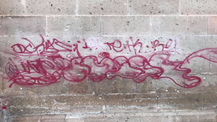 Esto podría costar retirar graffiti de la catedral de Morelia