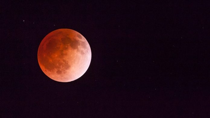 Último eclipse parcial de luna del año; 16 de julio