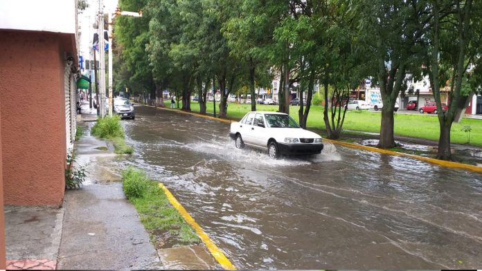 Continúan inundaciones en Morelia debido a las frecuentes lluvias