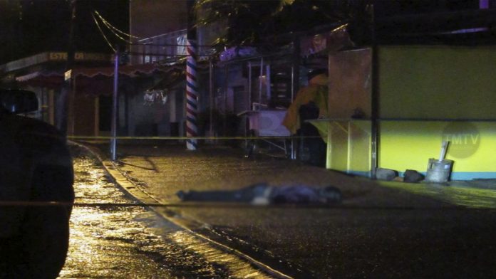 Joven es asesinado frente a una llantera en la colonia San Pablo de Jacona