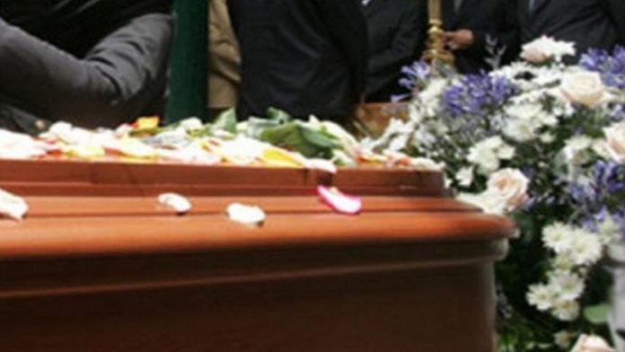 Asesina a su esposa y se suicida en pleno  velorio