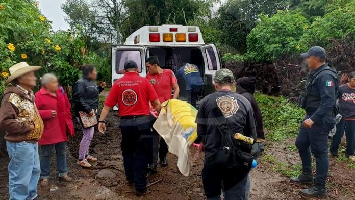 Una joven resultó lesionada luego de recibir un impacto indirecto, tras la caída de un rayo