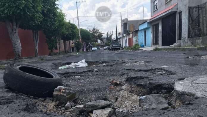 Raúl Morón no arregla ni la calle de su madre: habitantes de la col. José María Morelos