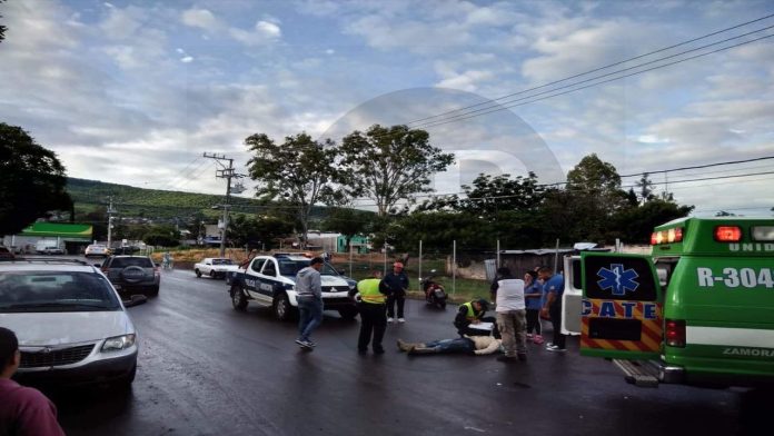 Repartidor de tortillas queda herido tras percance vial 