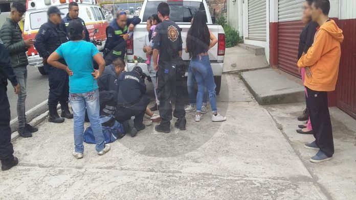 Dos menores se lesionan de accidente de moto