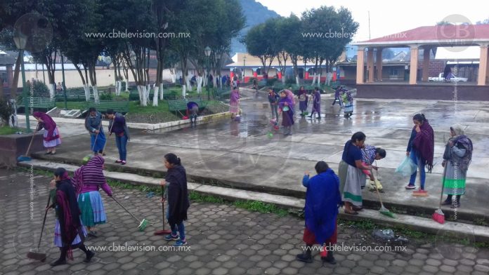 Realizan faenas de limpieza en comunidades de Los Reyes
