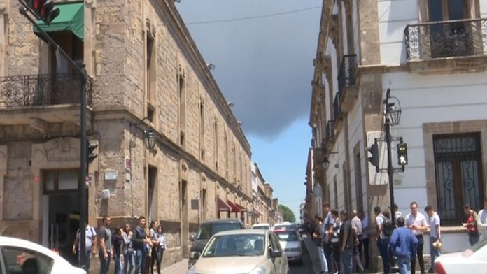 Ante posible afectación a la calidad del aire tras incendio en Ciudad Industrial, se emitieron diversas recomendaciones