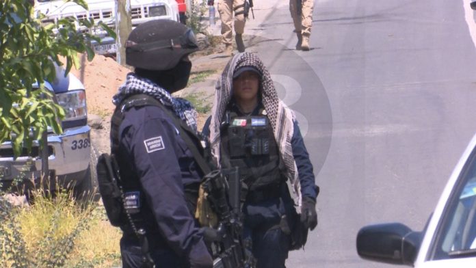 Rafaguean viviendas en Cotija, hay un muerto y tres heridos