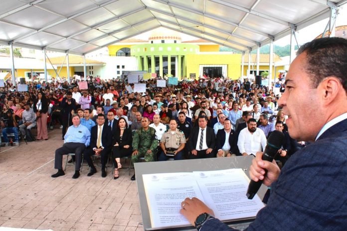 Trabajo conjunto brinda mejores resultados a la ciudadanía: Carlos Herrera
