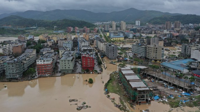 Más de 30 muertos tras tifón Lekima en China