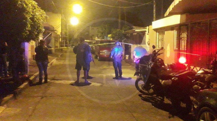 Una mujer muerta y tres menores heridas por ataque de comando armado
