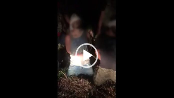 VIDEO (+18): Decapitan a dos jóvenes que habían sido  presuntamente detenidos por la policía