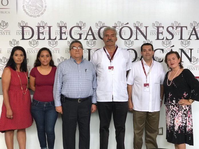 Mireles nombra nuevo Director Médico del ISSSTE Zitácuaro, se da prioridad a jubilados y pensionados para reincorporarse