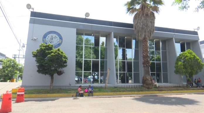 Por robar un auto con violencia es vinculado a proceso
