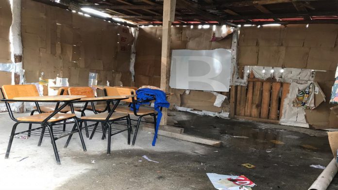 Aún hay escuelas de palitos en Morelia; padres de familia piden apoyo a autoridades