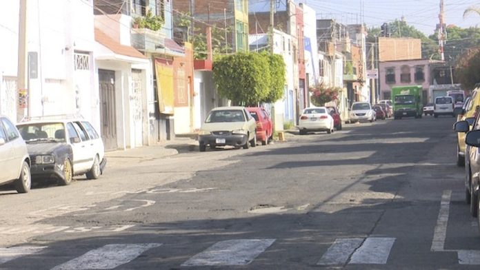 Desde que inició el año, vecinos de la calle Ocampo en la colonia Juárez exigen reparaciones en su vialidad