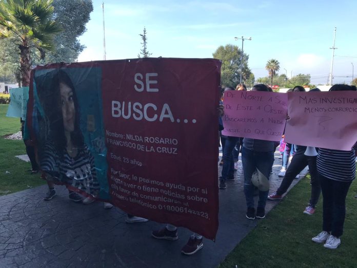 Moradoras de la UMSNH exigen aparición de Nilda Rosario