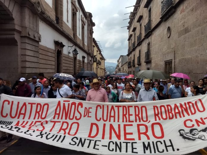 CNTE se manifiesta en contra del Informe de Gobierno