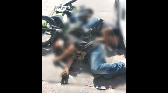 Asesinan a balazos a dos motociclistas